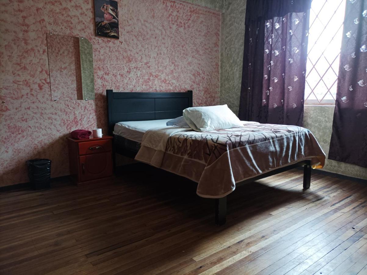 La Perla Cuencana Hostal Екстериор снимка