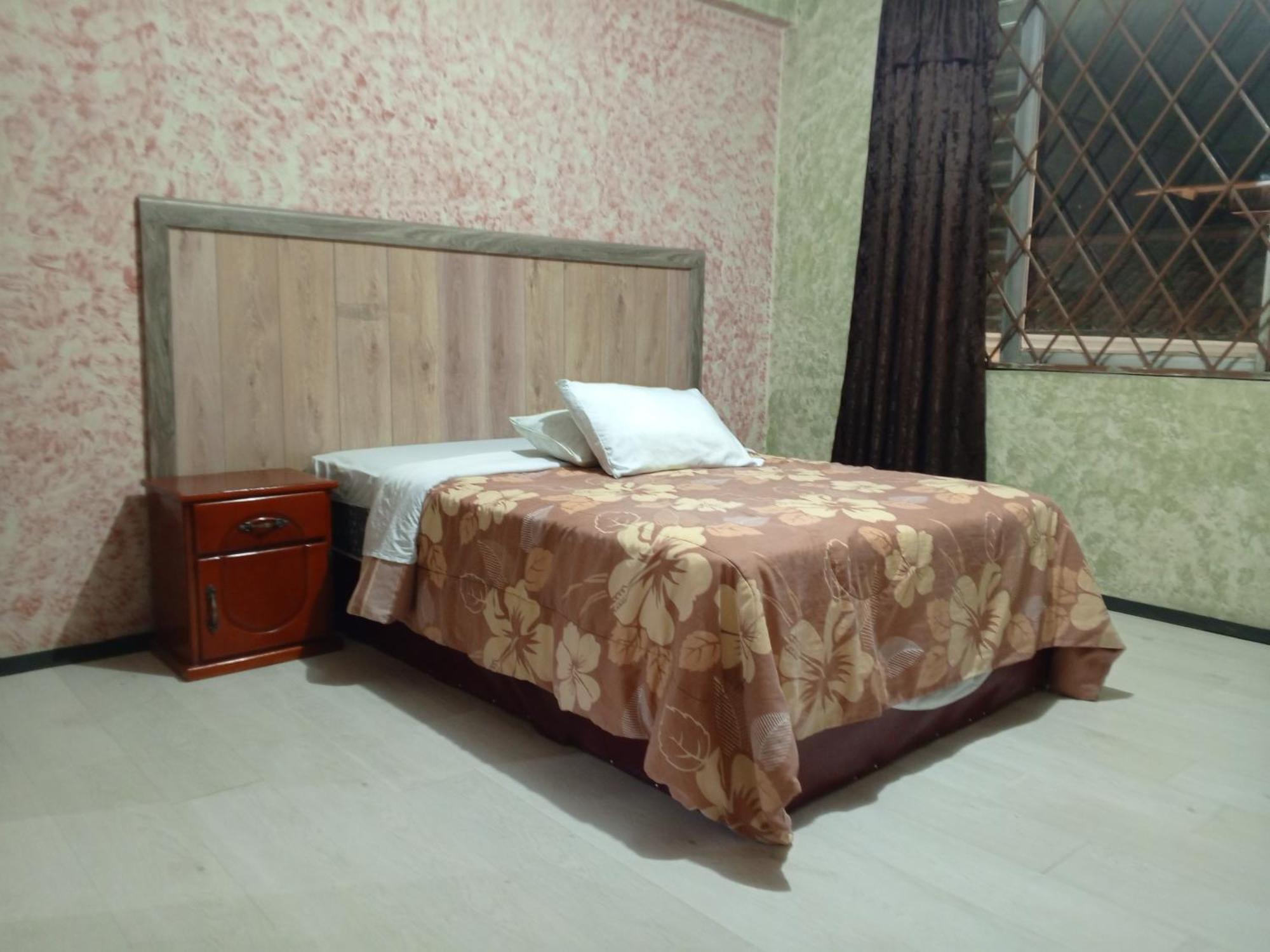 La Perla Cuencana Hostal Екстериор снимка