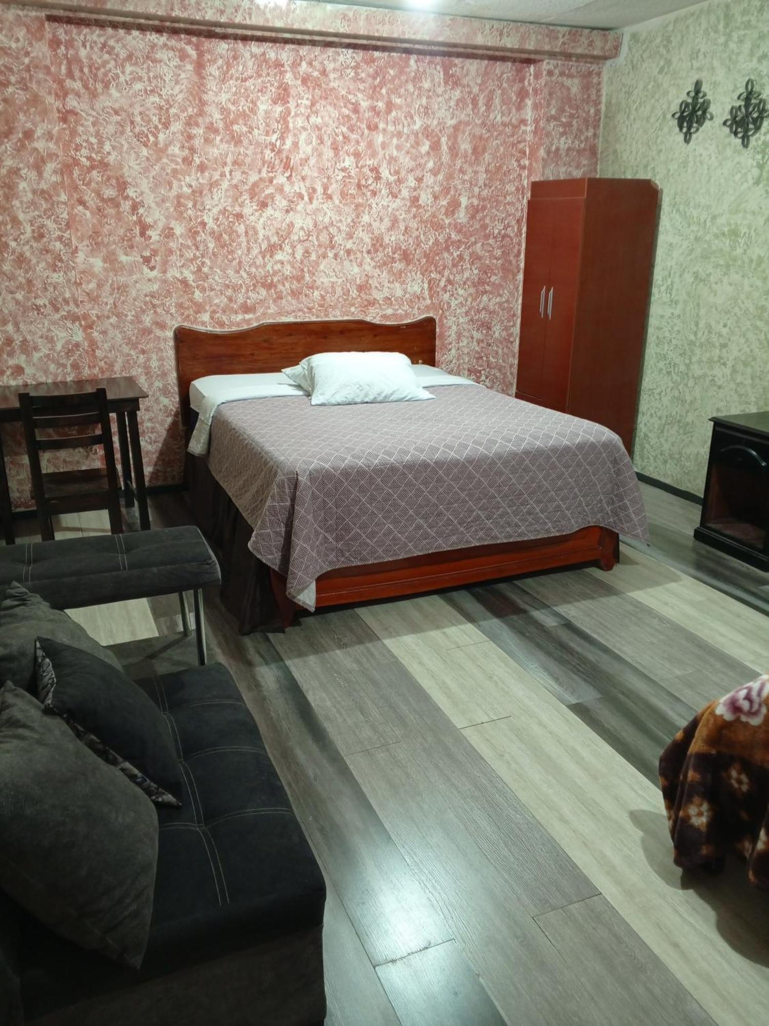 La Perla Cuencana Hostal Екстериор снимка